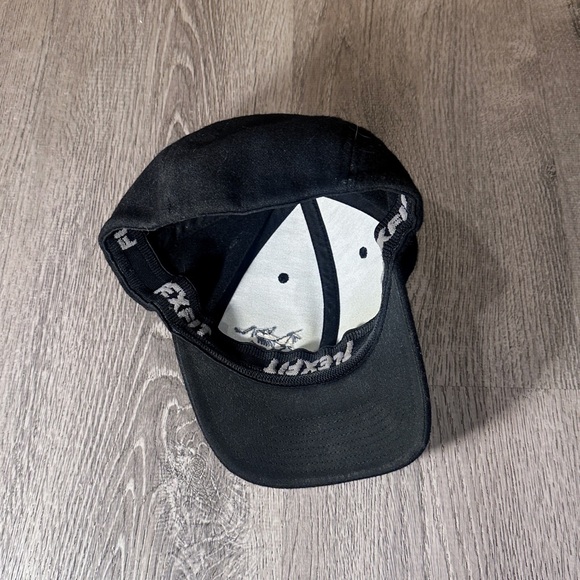 Arc'teryx Wool Black Cap - Picture 2 of 3